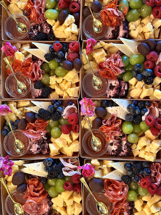 Tasting minis Yumms Charcuterie