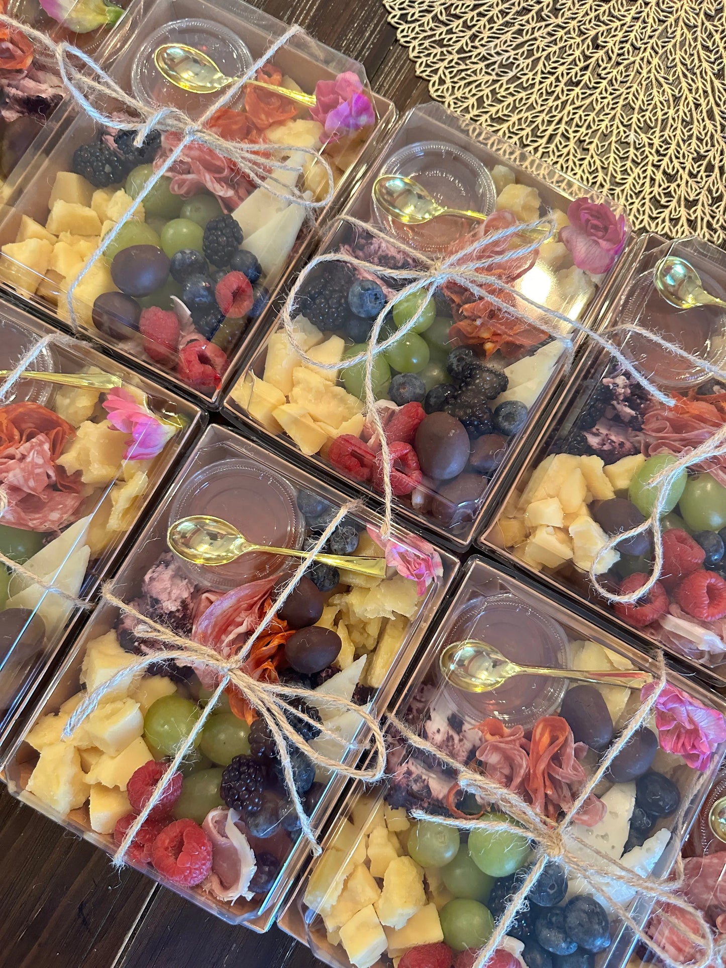 Tasting minis Yumms Charcuterie